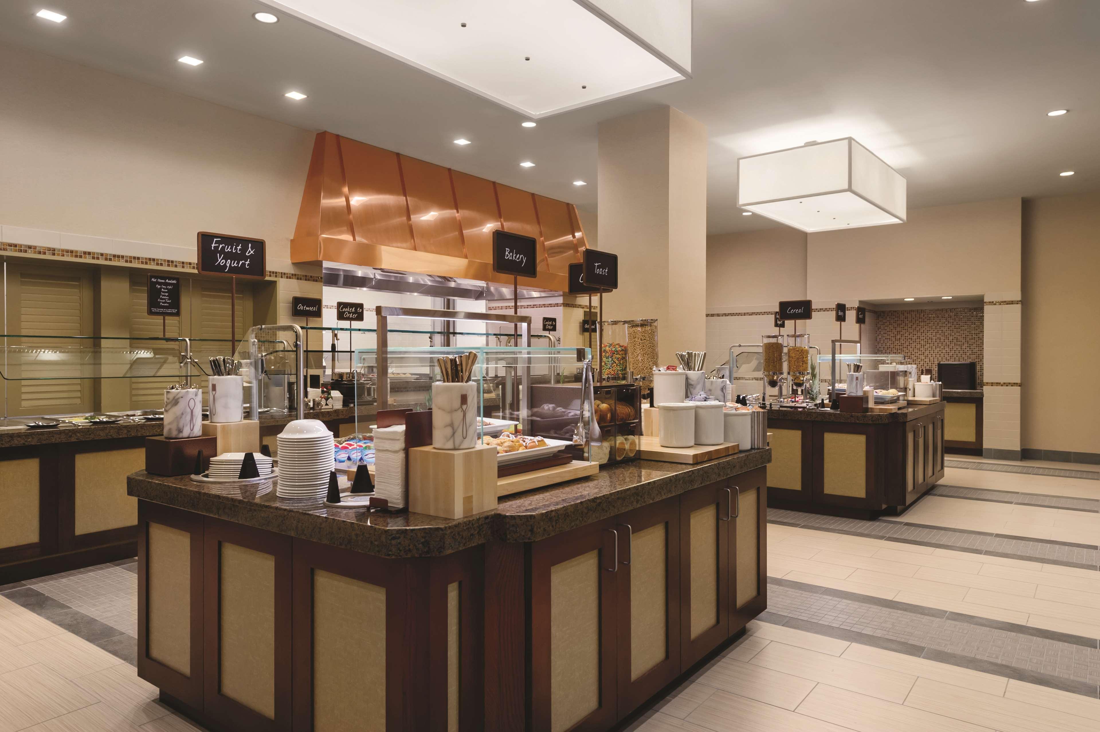 Embassy Suites By Hilton Orlando Lake Buena Vista South Kissimmee Restaurant photo