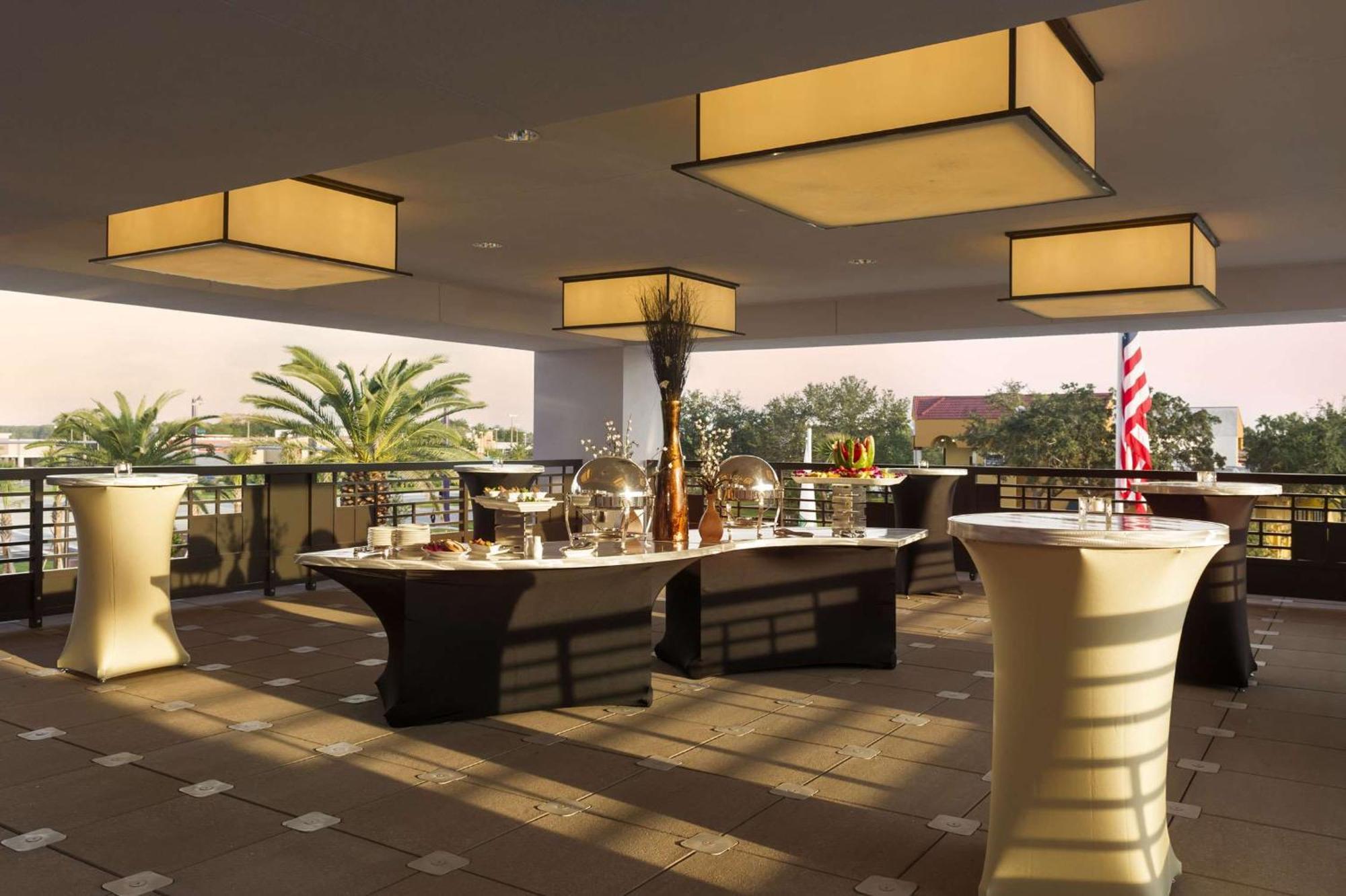 Embassy Suites By Hilton Orlando Lake Buena Vista South Kissimmee Exterior photo